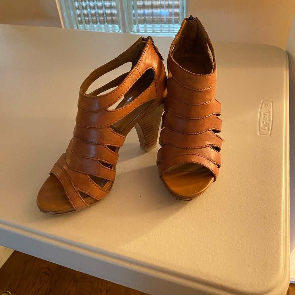 Franco Sarto sandals size 6